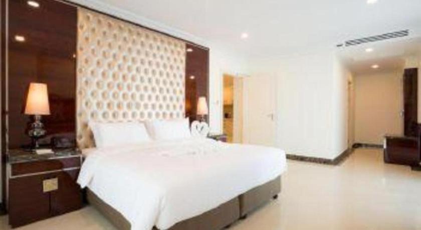 Hotel Lk Celestite Pattaya Esterno foto