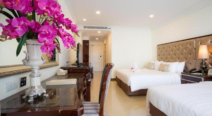 Hotel Lk Celestite Pattaya Esterno foto