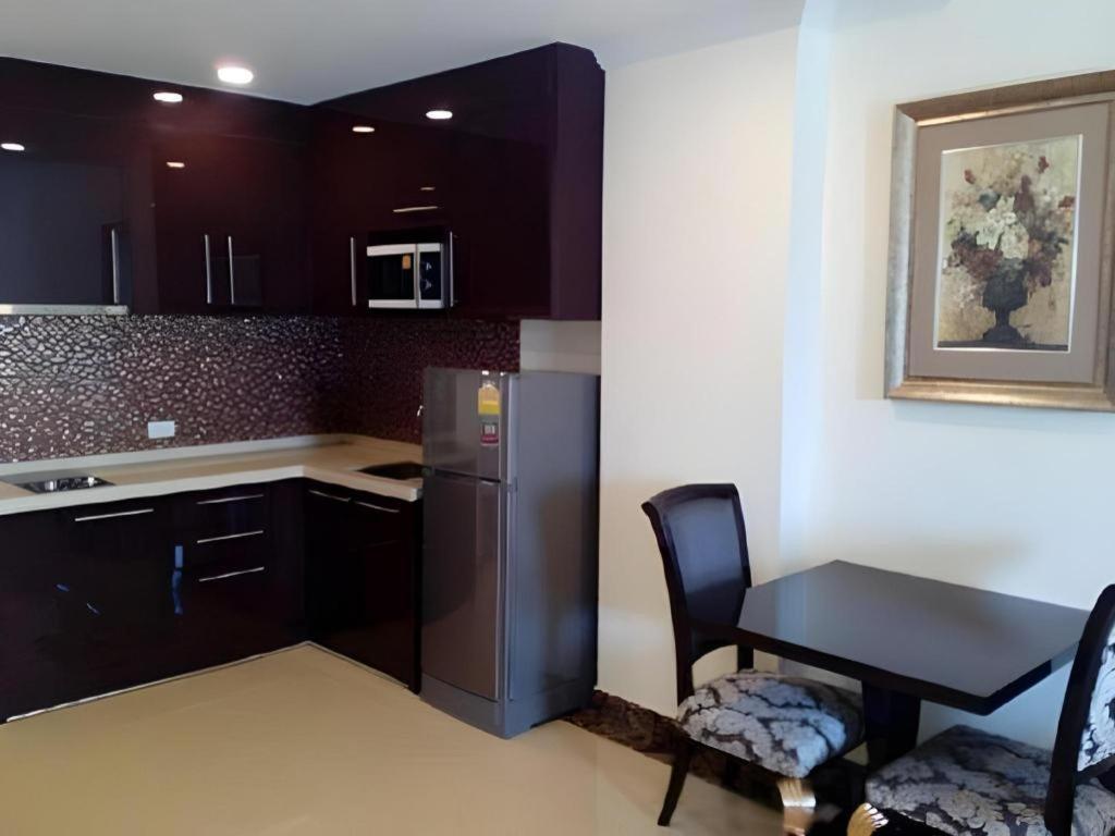 Hotel Lk Celestite Pattaya Esterno foto
