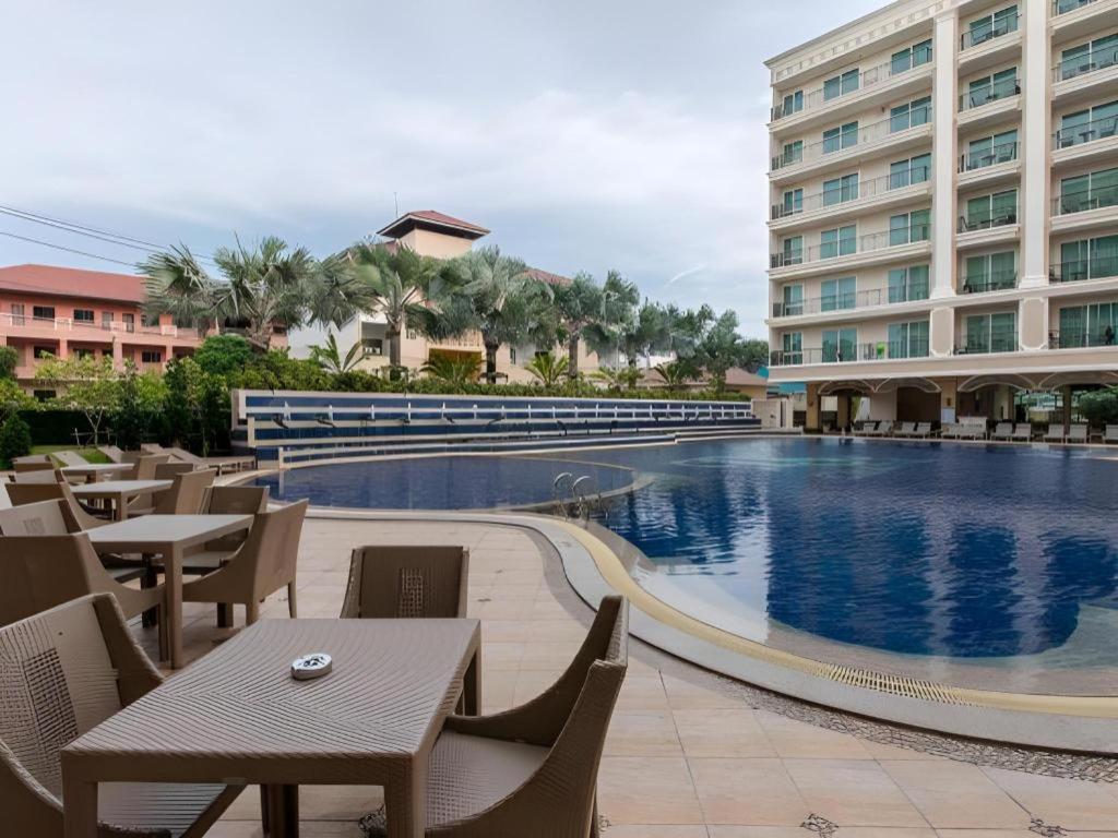 Hotel Lk Celestite Pattaya Esterno foto