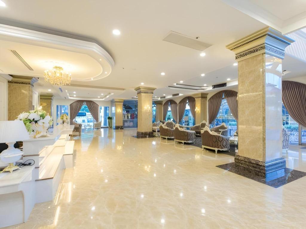 Hotel Lk Celestite Pattaya Esterno foto
